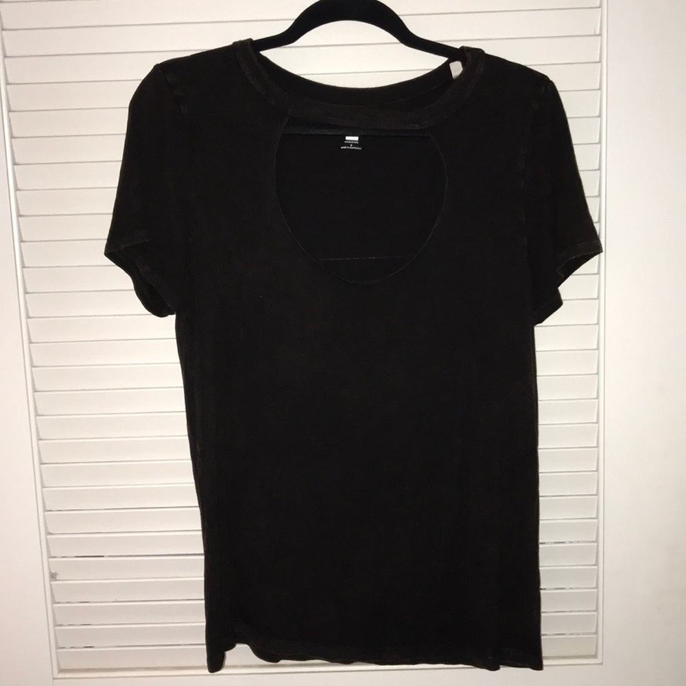 Me to We Distressed Keyhole Tee